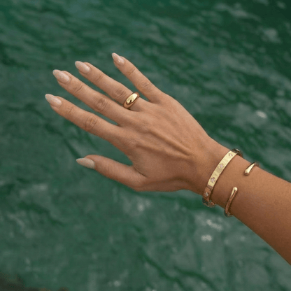 Anillo Curve